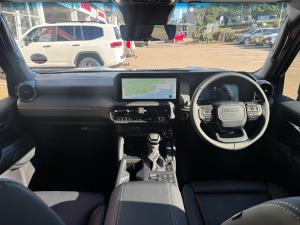 Toyota Land Cruiser Prado 2.8GD VX-R - Image 6