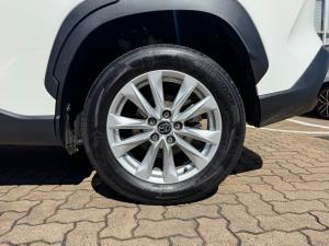 Toyota Corolla Cross 1.8 Hybrid XS - Image 18