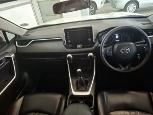 Toyota RAV4 2.0 GX - Image 6