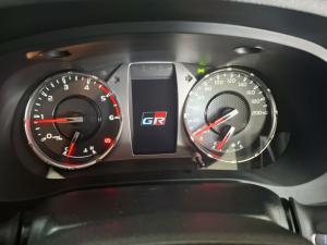 Toyota Hilux 2.8 GD-6 GR-S 4X4 automaticD/C - Image 11