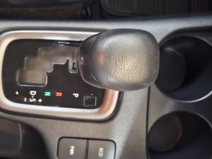 Toyota Hilux 2.8 GD-6 GR-S 4X4 automaticD/C - Image 12