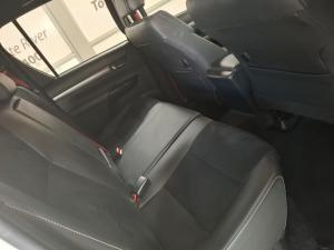 Toyota Hilux 2.8 GD-6 GR-S 4X4 automaticD/C - Image 15