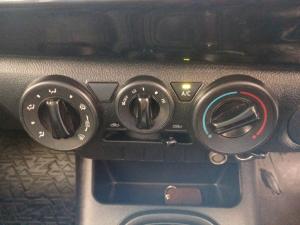 Toyota Hilux 2.0 VvtiP/U Single Cab - Image 13
