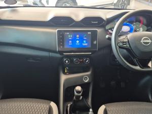 Nissan Magnite Kuro 1.0T CVT - Image 6