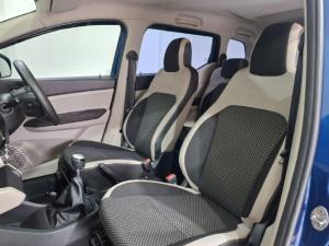 Renault Triber 1.0 Prestige - Image 15