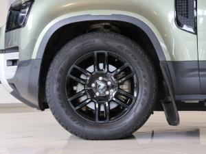 Land Rover Defender 110 D350 X - Image 12