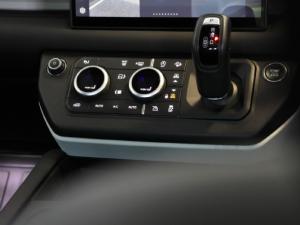 Land Rover Defender 110 D350 X - Image 30