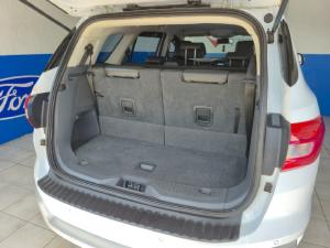 Ford Everest 2.2TDCi XLT - Image 13