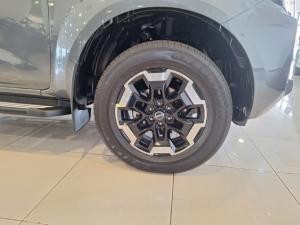 Nissan Navara 2.5DDTi double cab LE 4x4 - Image 4
