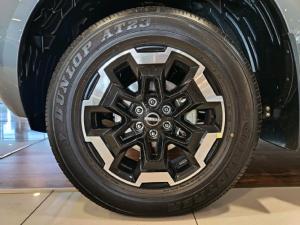 Nissan Navara 2.5DDTi double cab LE 4x4 - Image 6