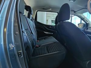 Nissan Navara 2.5DDTi double cab LE 4x4 - Image 8