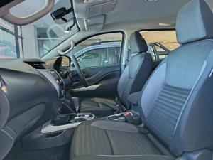 Nissan Navara 2.5DDTi double cab LE 4x4 - Image 9