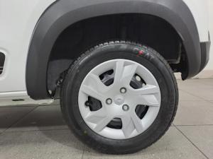 Renault Kwid 1.0 Techno manual - Image 12