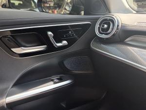 Mercedes-Benz C-Class C200 Avantgarde - Image 22