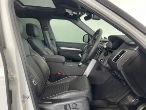 Land Rover Discovery D300 R-Dynamic HSE - Image 24