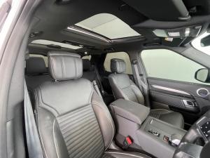 Land Rover Discovery D300 R-Dynamic HSE - Image 29