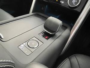 Land Rover Discovery D300 R-Dynamic HSE - Image 7