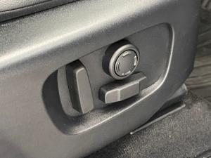 Land Rover Discovery Sport D200 R-Dynamic SE - Image 9