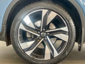 Volvo XC40 B4 Plus Dark - Image 28