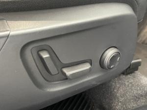 Volvo XC40 B4 Plus Dark - Image 30