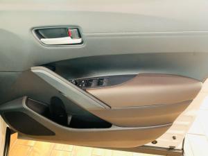 Toyota Corolla Cross 1.8 HEV XR - Image 12