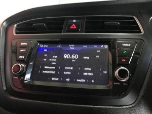 Hyundai i20 1.4 Motion auto - Image 12