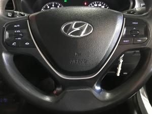 Hyundai i20 1.4 Motion auto - Image 18