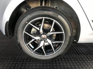 Hyundai i20 1.4 Motion auto - Image 6