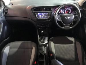 Hyundai i20 1.4 Motion auto - Image 9