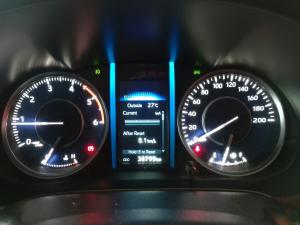 Toyota Fortuner 2.4GD-6 manual - Image 16