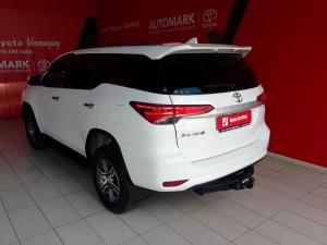 Toyota Fortuner 2.4GD-6 manual - Image 5
