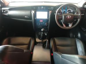 Toyota Fortuner 2.4GD-6 manual - Image 9