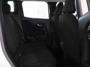 Jeep Renegade 1.4T Sport - Image 18