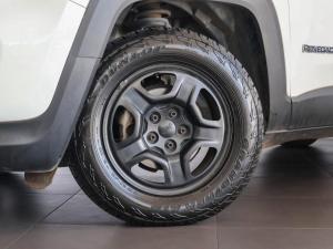 Jeep Renegade 1.4T Sport - Image 3
