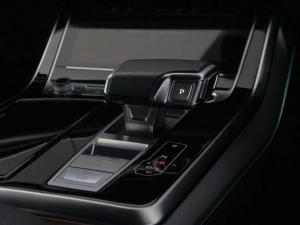 Audi Q8 55TFSI quattro - Image 18