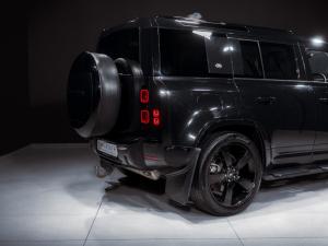 Land Rover Defender 110 D300 X-Dynamic HSE - Image 25