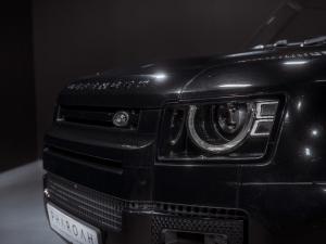 Land Rover Defender 110 D300 X-Dynamic HSE - Image 5