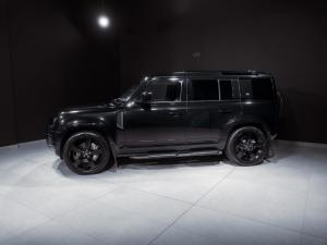 Land Rover Defender 110 D300 X-Dynamic HSE - Image 7