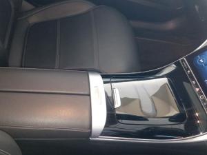 Mercedes-Benz C-Class C200 Avantgarde - Image 12