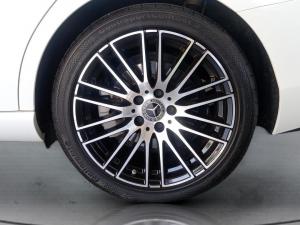 Mercedes-Benz C-Class C200 Avantgarde - Image 16