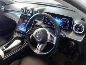 Mercedes-Benz C-Class C200 Avantgarde - Image 17