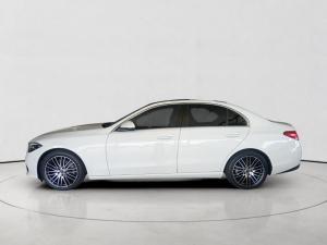 Mercedes-Benz C-Class C200 Avantgarde - Image 4