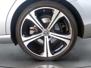 Mercedes-Benz C-Class C220d Avantgarde - Image 16