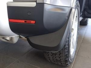 Land Rover Defender 110 D250 SE - Image 13