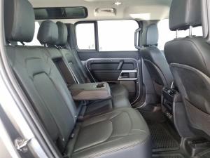 Land Rover Defender 110 D250 SE - Image 18