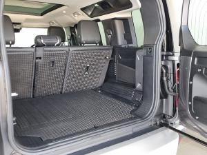 Land Rover Defender 110 D250 SE - Image 25
