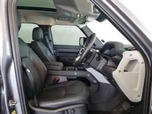 Land Rover Defender 110 D250 SE - Image 28