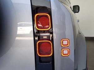 Land Rover Defender 110 D250 SE - Image 4