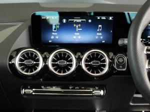 Mercedes-Benz GLA GLA200d Progressive - Image 11