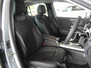 Mercedes-Benz GLA GLA200d Progressive - Image 20